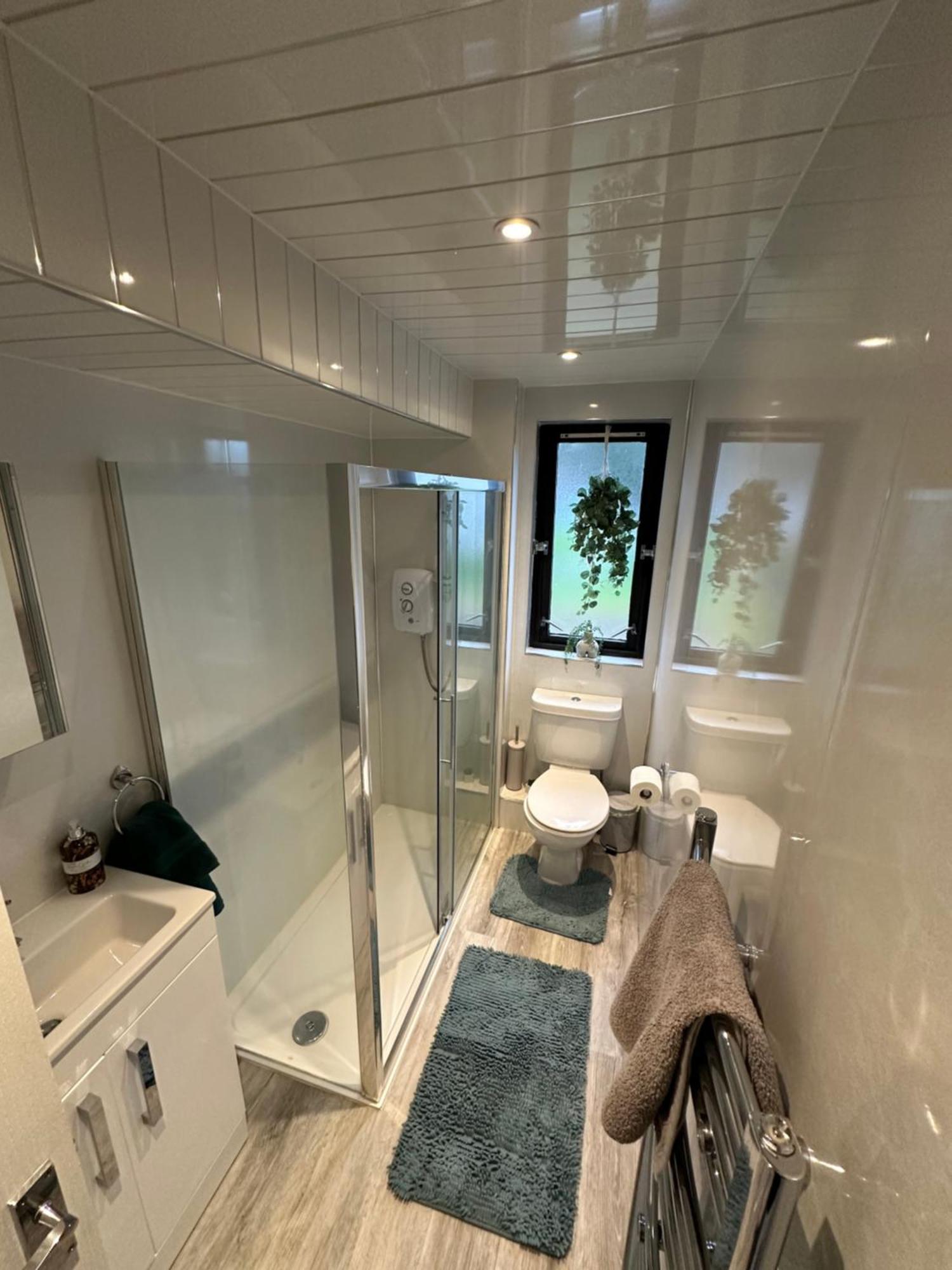 Spacious 3 Bedroom Flat Close To City Center Dalneigh Extérieur photo