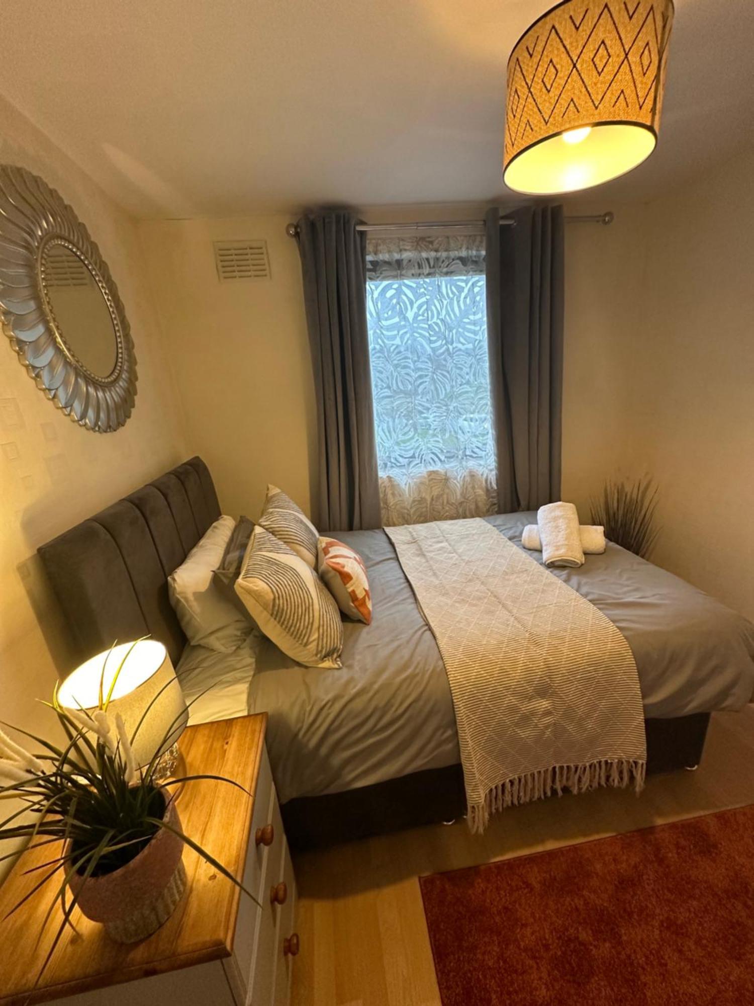 Spacious 3 Bedroom Flat Close To City Center Dalneigh Extérieur photo